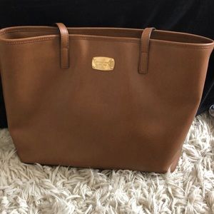 Michael kors tote